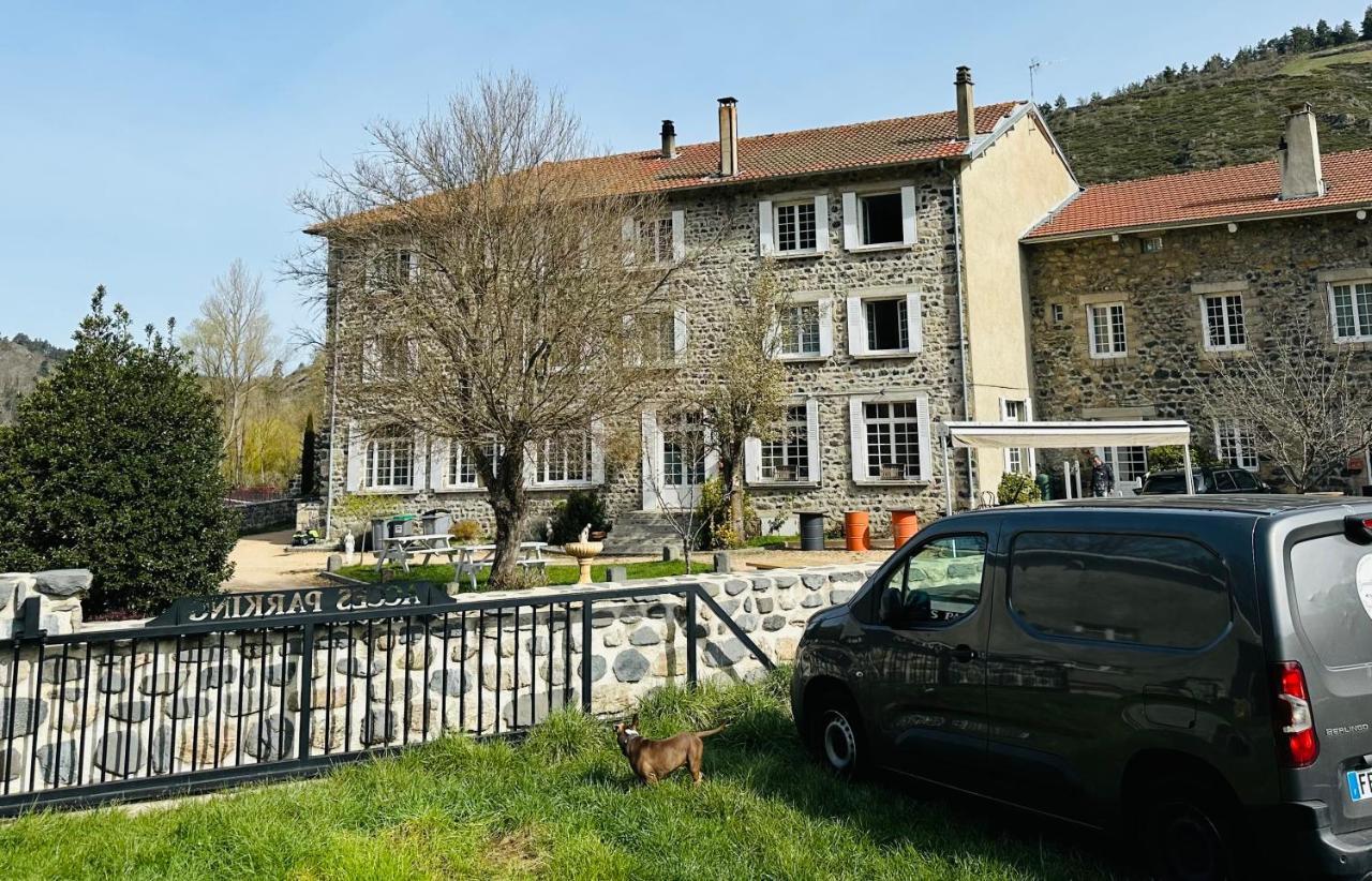 Hl Hotel De La Loire Goudet Экстерьер фото